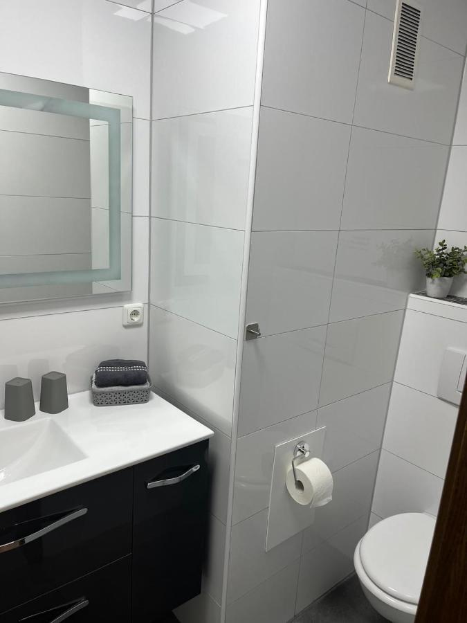 Ferienwohnung Emilia Koln Bagian luar foto