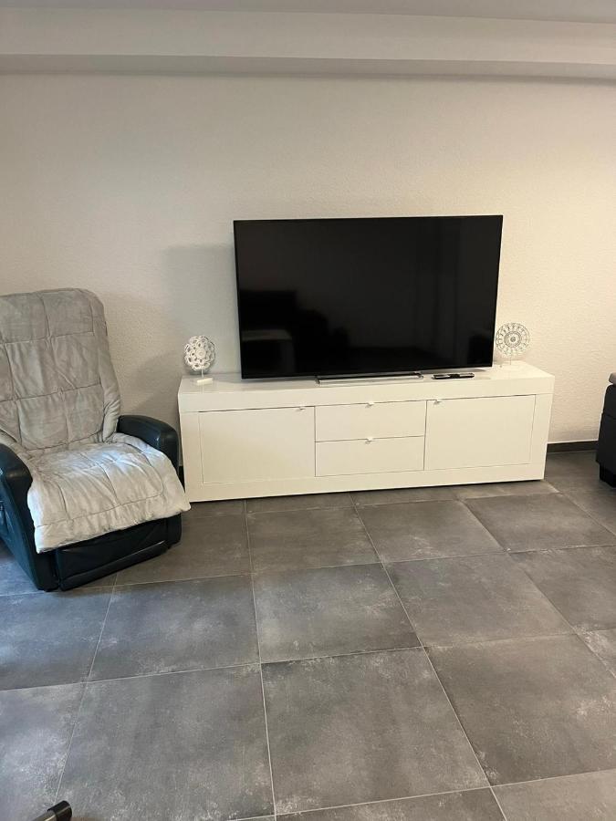 Ferienwohnung Emilia Koln Bagian luar foto